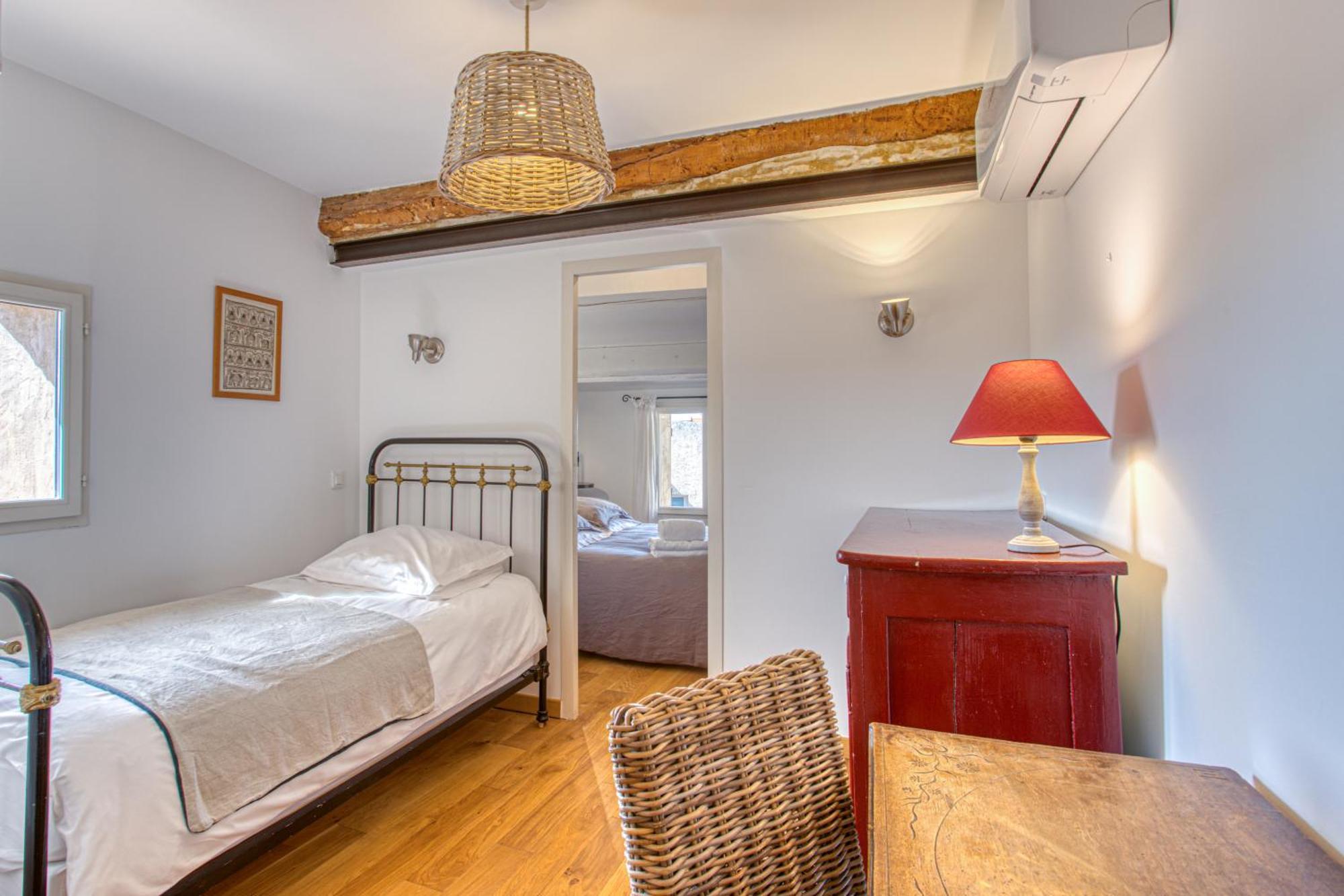 Hotel Restaurant Les Remparts Venasque Ngoại thất bức ảnh