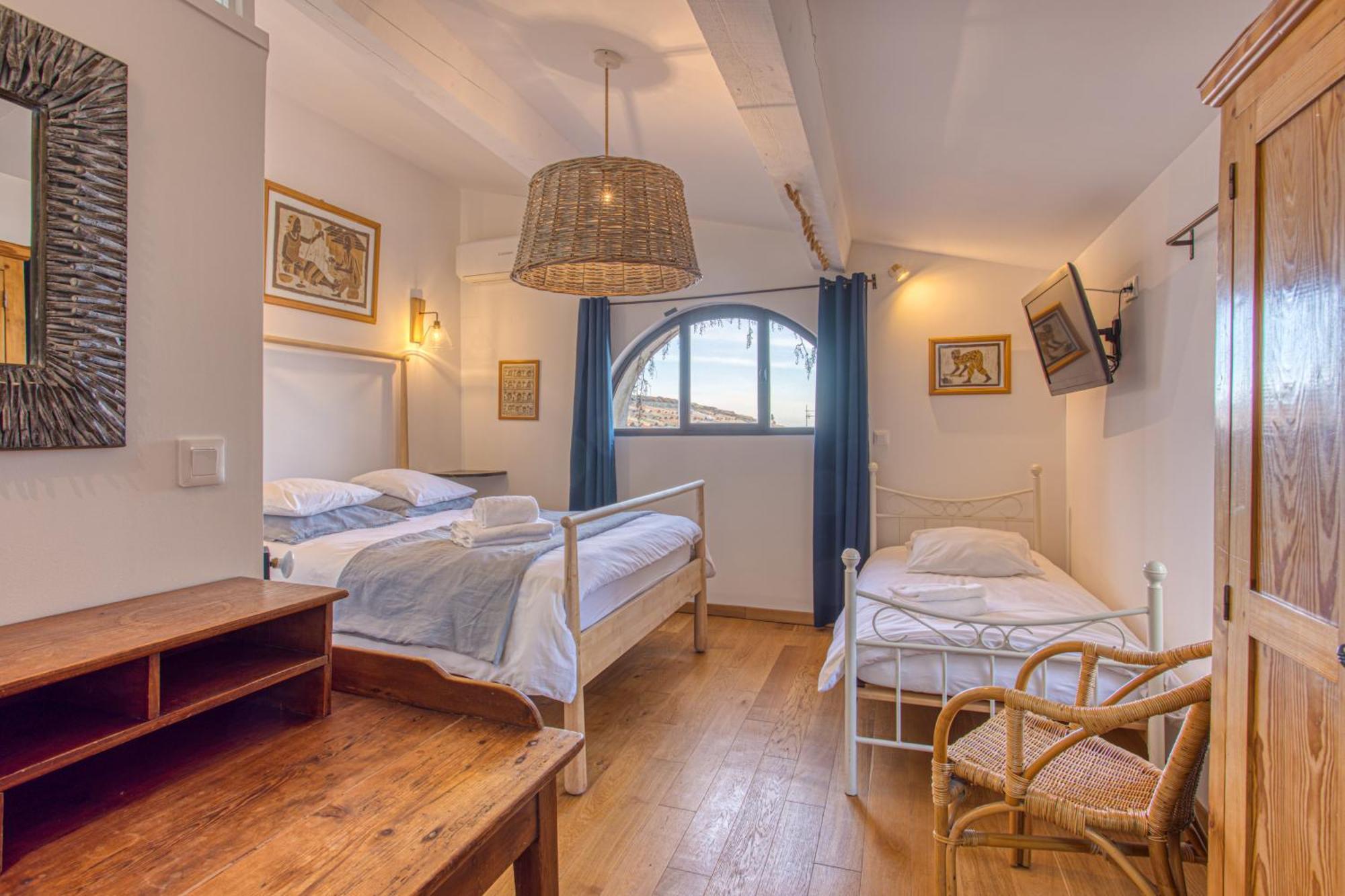 Hotel Restaurant Les Remparts Venasque Ngoại thất bức ảnh